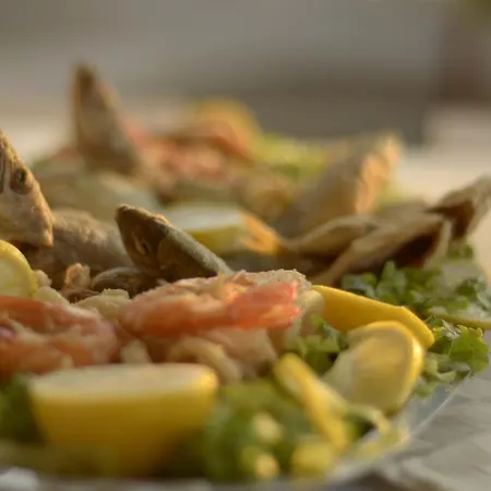 מלון Garden Radhimë