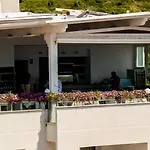 Отель Garden