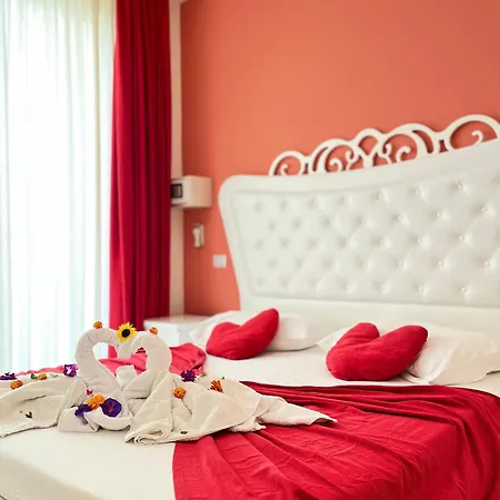 Garden Hotell Radhimë