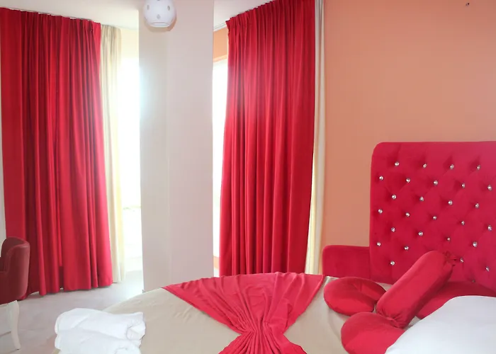 Garden Hotel Radhimë